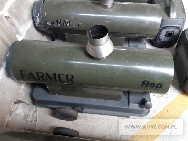 Nagrzewnica powietrza FARMER P20 (zasilanie: 230 V, 50 Hz, 0,25 kW, moc cieplna: 20 kW, wydatek wentylatora: 1750 m3/h powietrza, przenośna, zasilana olejem opałowym lekkim lub olejem napędowym, klasa szczelności IP-44, posiada system odprowadzenia spalin na zewnątrz) 